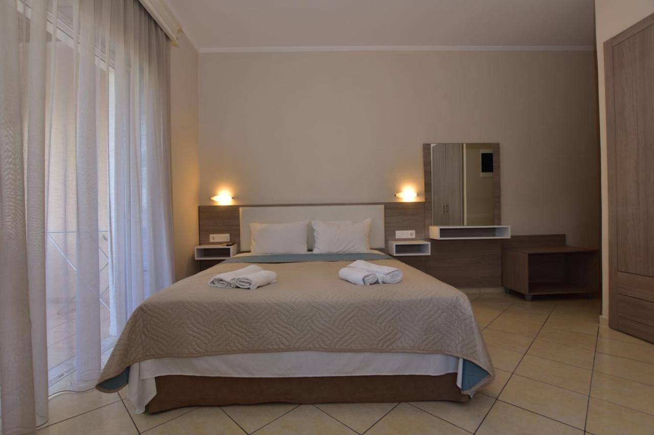 Flisvos Rooms Paleohóra Kültér fotó