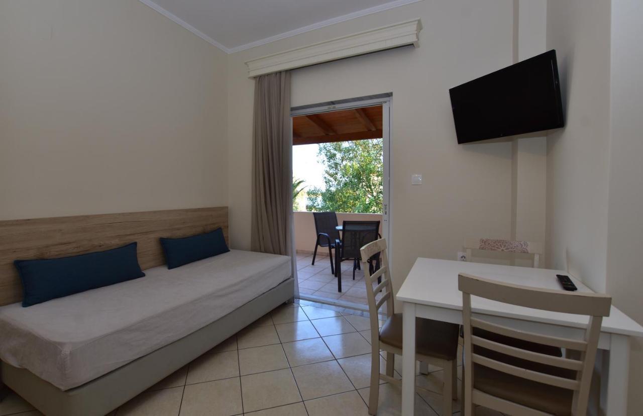 Flisvos Rooms Paleohóra Kültér fotó