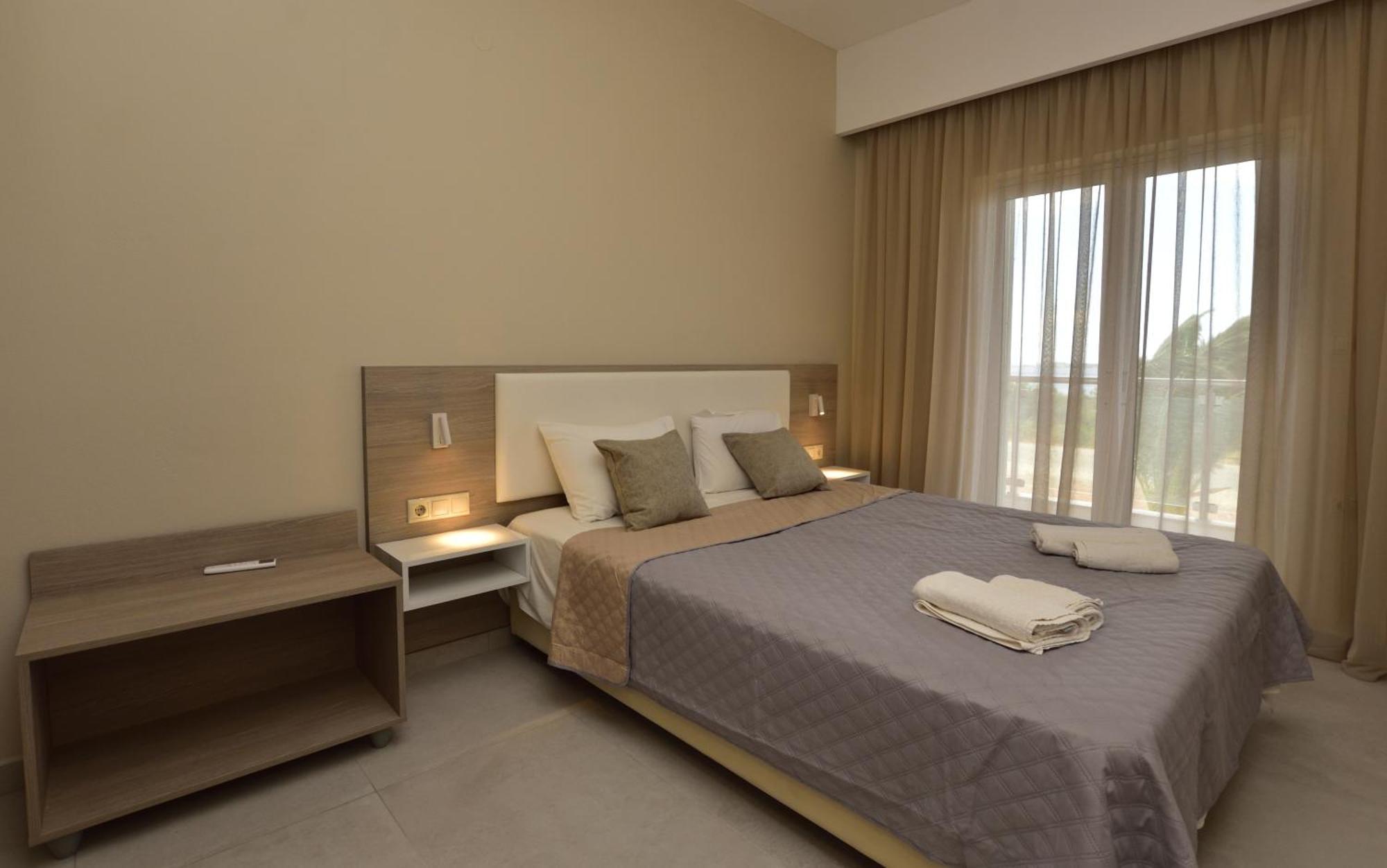 Flisvos Rooms Paleohóra Kültér fotó
