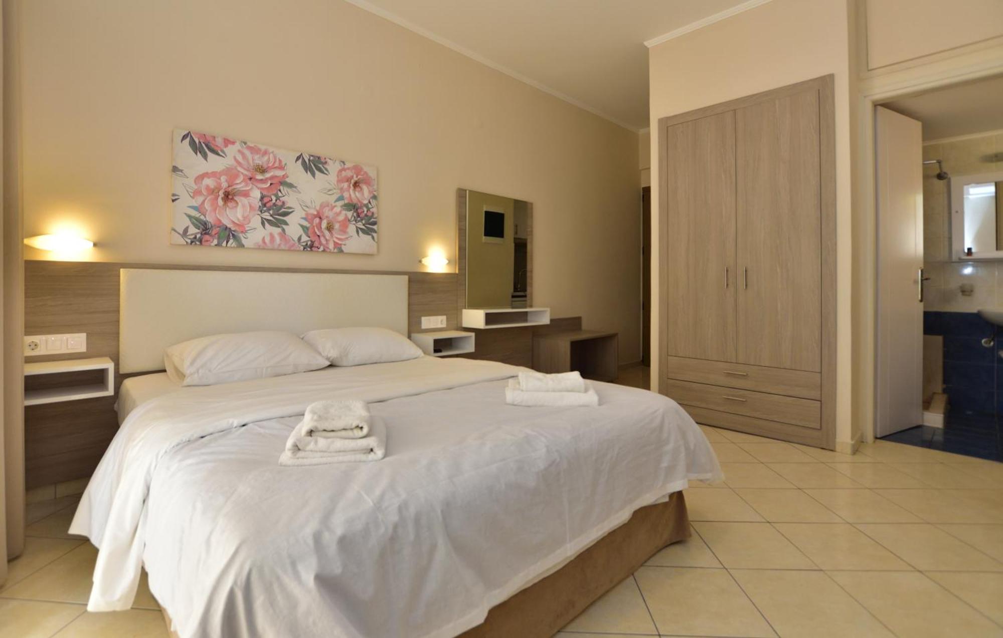 Flisvos Rooms Paleohóra Kültér fotó