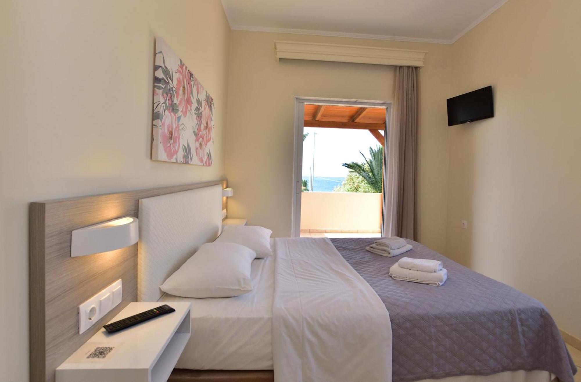 Flisvos Rooms Paleohóra Kültér fotó
