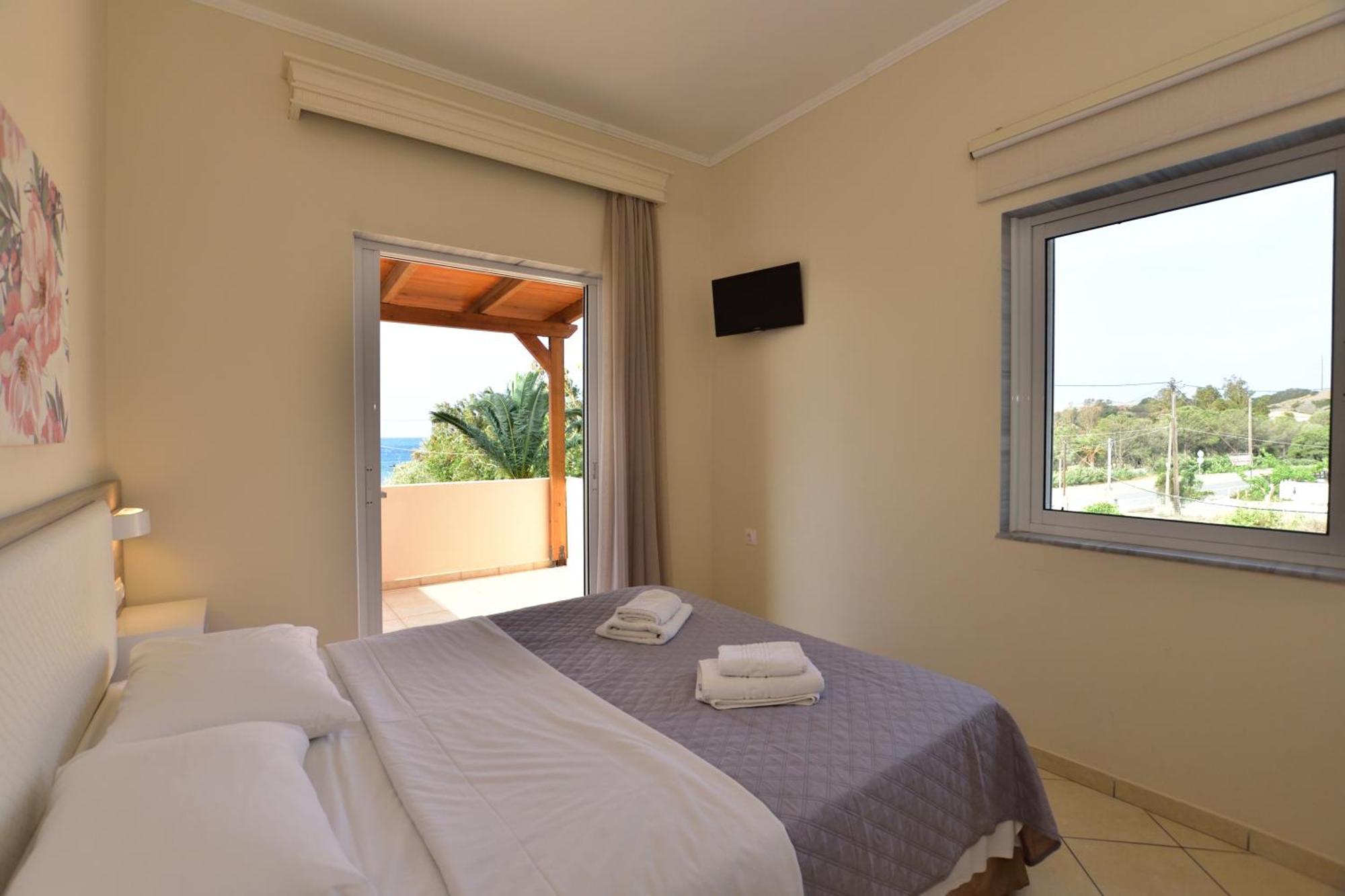 Flisvos Rooms Paleohóra Kültér fotó